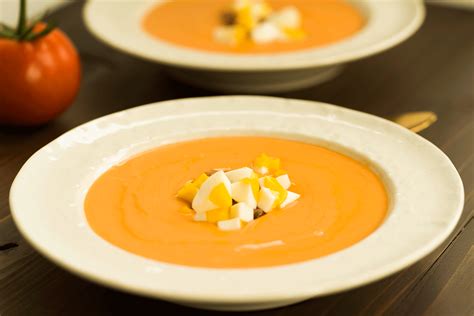  Salmorejo Cordobes ! Un plat froid et crémeux pour les chaudes journées d'été.