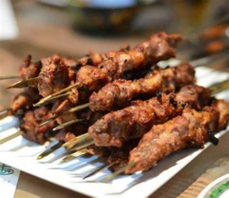  Tash-e Kabab: Un Délice Grilé à L’Arome Exquis de l'Oriente Moyen!